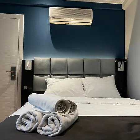 מלון Ardos Park 4*